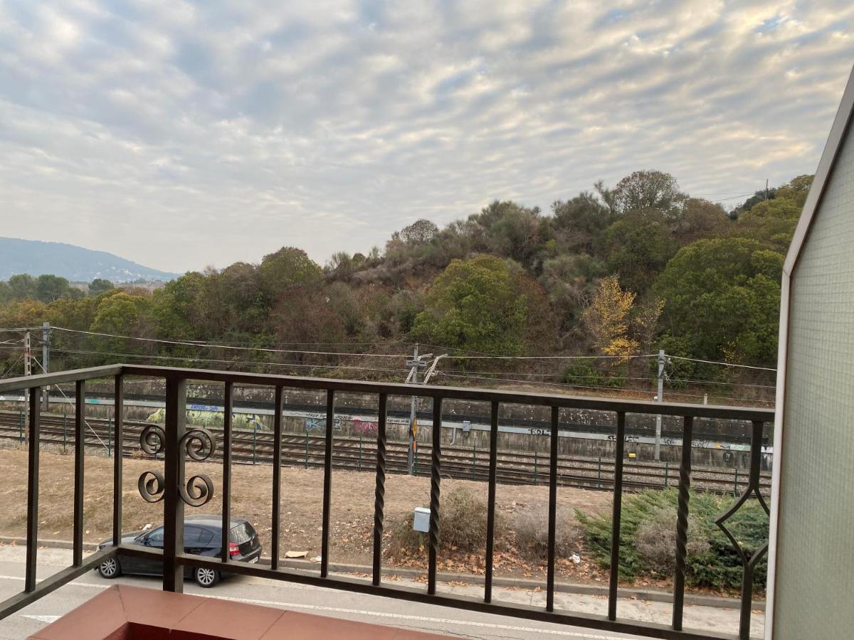 Hostal Galicia Cardedeu Bagian luar foto